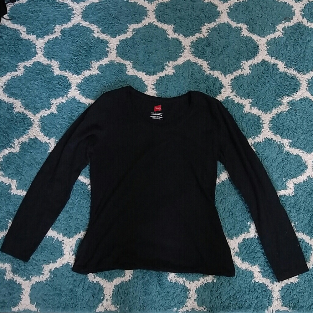 Black long sleeve t shirt